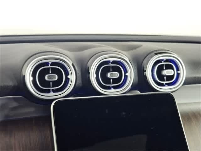 Thumbnail: 2025 Mercedes-Benz GLC - 205