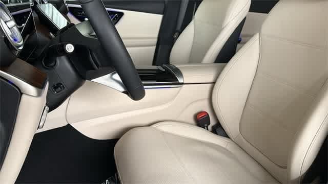 Thumbnail: 2025 Mercedes-Benz GLC - 185