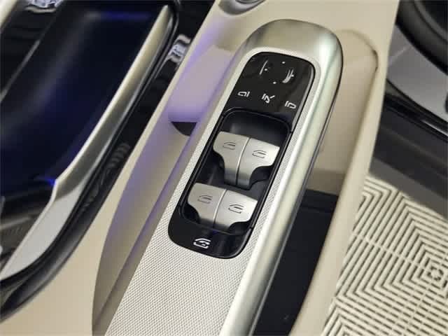 Thumbnail: 2025 Mercedes-Benz GLC - 171