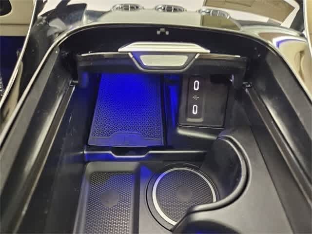 Thumbnail: 2025 Mercedes-Benz GLC - 196