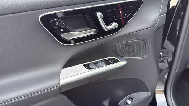 Thumbnail: 2026 Mercedes-Benz GLC - 20