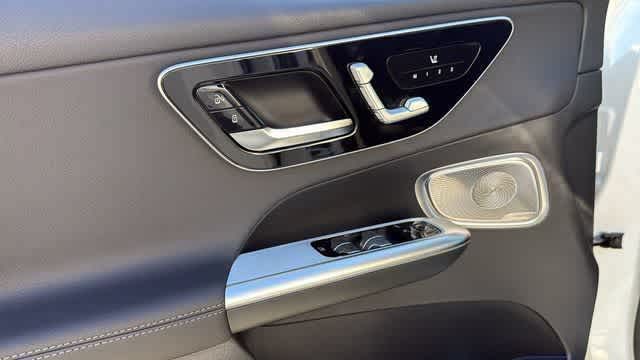 Thumbnail: 2026 Mercedes-Benz GLC - 15