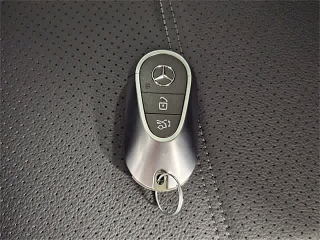 Thumbnail: 2025 Mercedes-Benz GLC - 76