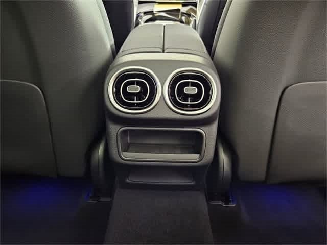 Thumbnail: 2025 Mercedes-Benz GLC - 70