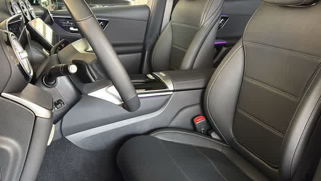 Thumbnail: 2025 Mercedes-Benz GLC - 9