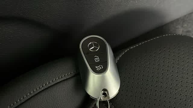 Thumbnail: 2026 Mercedes-Benz GLC - 18