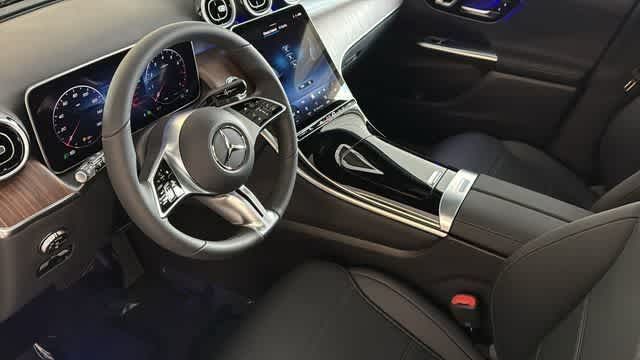 Thumbnail: 2026 Mercedes-Benz GLC - 10