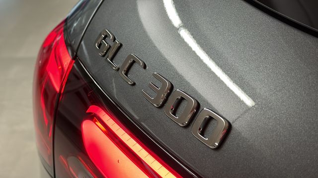 Thumbnail: 2023 Mercedes-Benz GLC - 21
