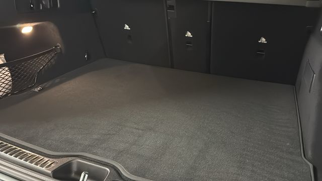 Thumbnail: 2023 Mercedes-Benz GLC - 35