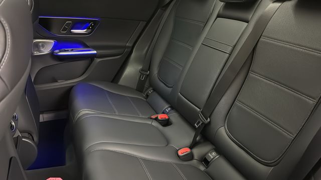 Thumbnail: 2023 Mercedes-Benz GLC - 33