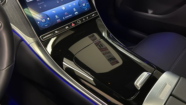 Thumbnail: 2023 Mercedes-Benz GLC - 16