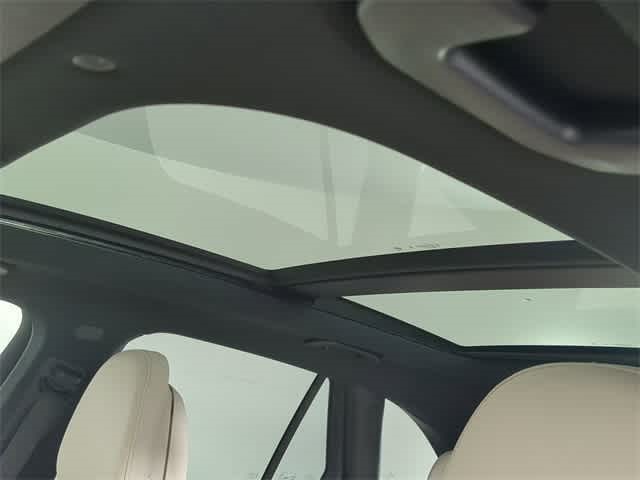 Thumbnail: 2026 Mercedes-Benz GLC - 27