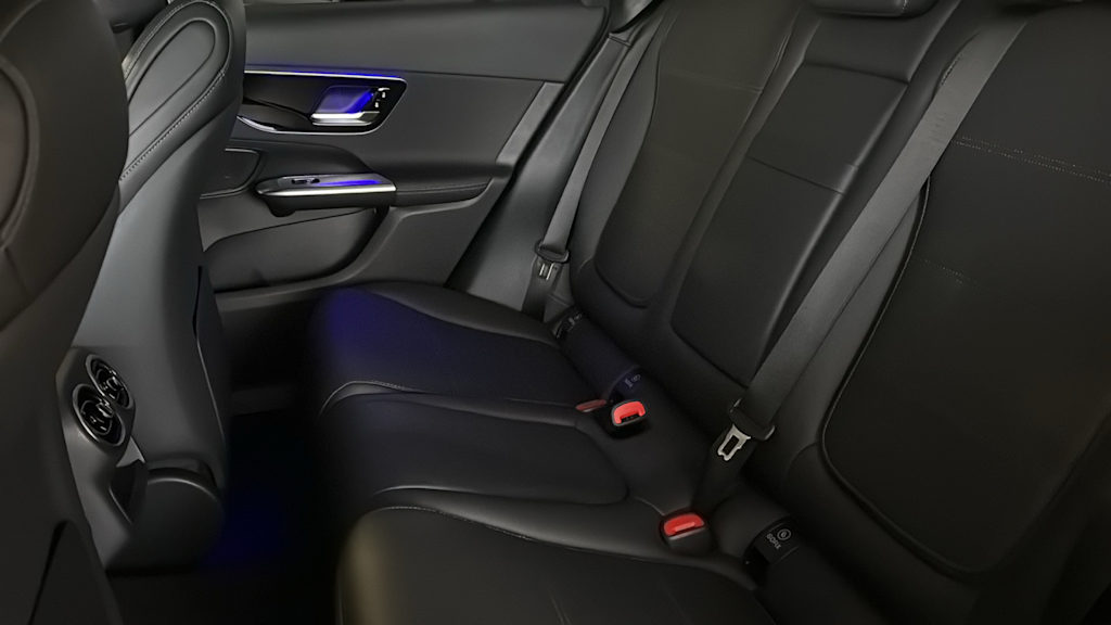 Thumbnail: 2026 Mercedes-Benz GLC - 31