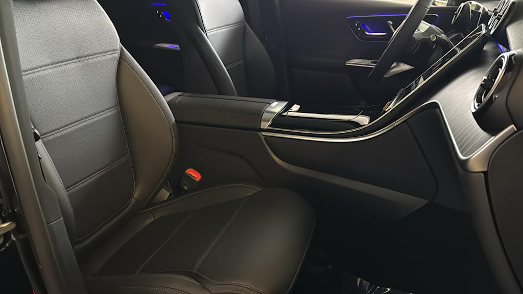 Thumbnail: 2026 Mercedes-Benz GLC - 34