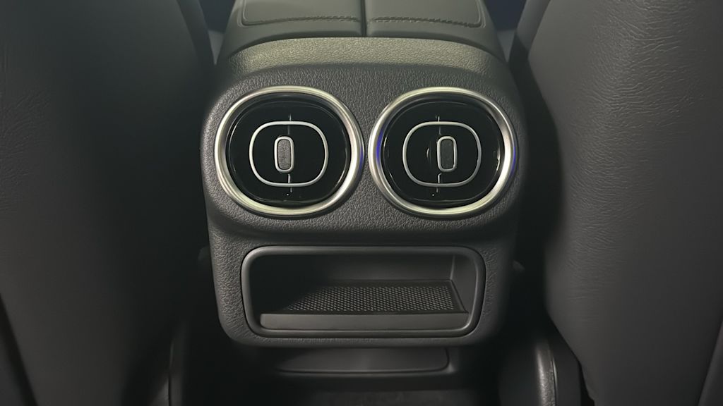 Thumbnail: 2026 Mercedes-Benz GLC - 31