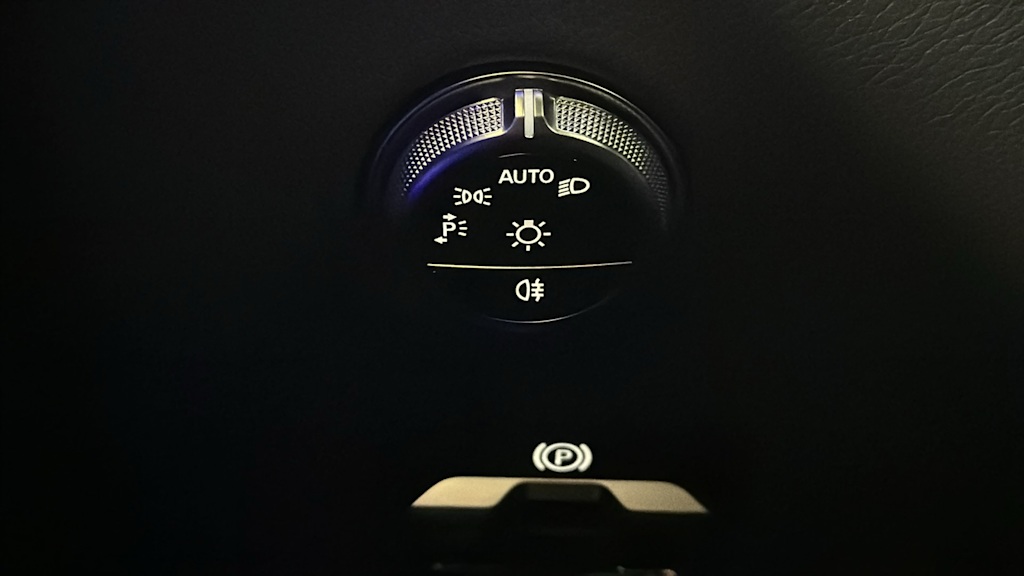 Thumbnail: 2026 Mercedes-Benz GLC - 26