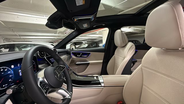 Thumbnail: 2026 Mercedes-Benz GLC - 10