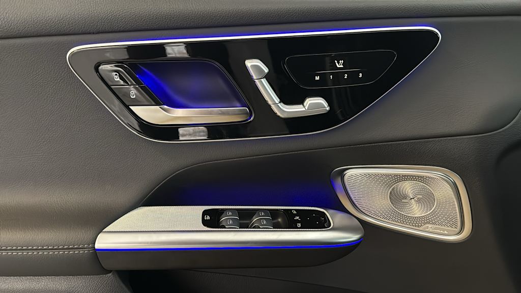 Thumbnail: 2025 Mercedes-Benz GLC - 25