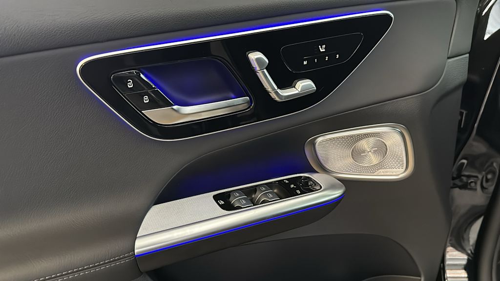 Thumbnail: 2025 Mercedes-Benz GLC - 24