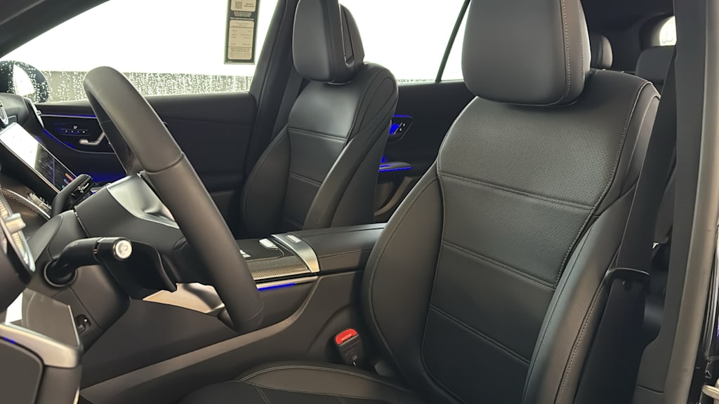 Thumbnail: 2025 Mercedes-Benz GLC - 11