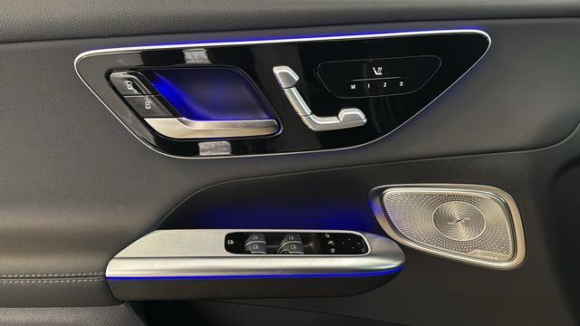 Thumbnail: 2025 Mercedes-Benz GLC - 25