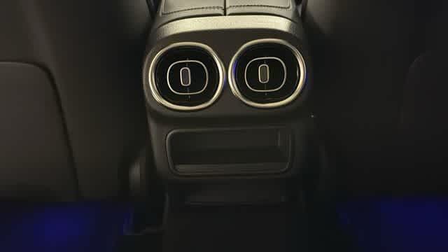 Thumbnail: 2026 Mercedes-Benz GLC - 31