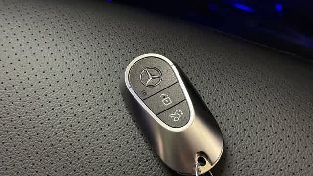 Thumbnail: 2026 Mercedes-Benz GLC - 18