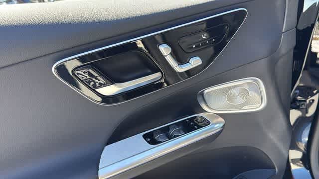 Thumbnail: 2026 Mercedes-Benz GLC - 25