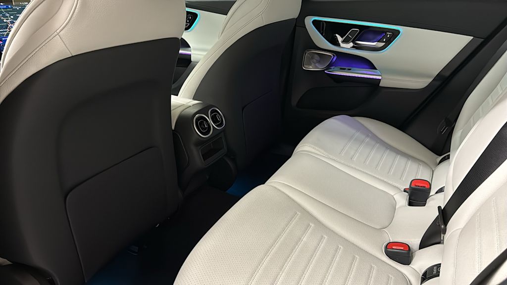 Thumbnail: 2026 Mercedes-Benz GLC - 33