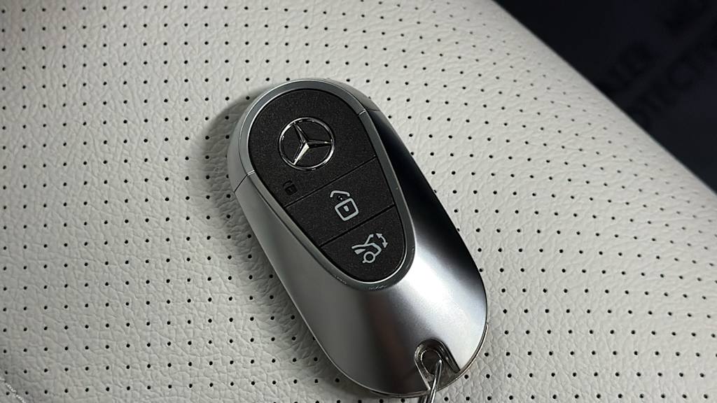 Thumbnail: 2026 Mercedes-Benz GLC - 20