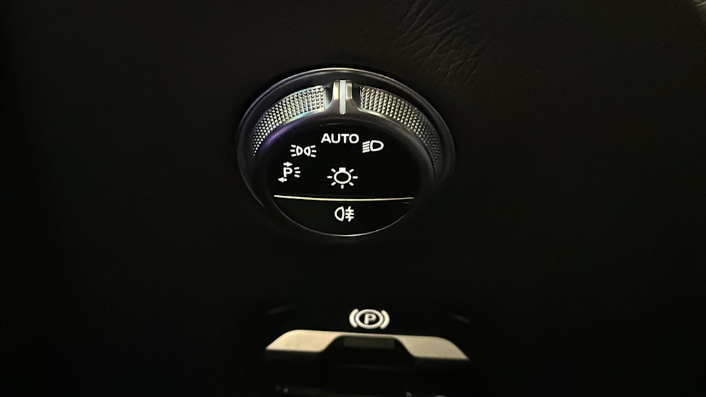 Thumbnail: 2026 Mercedes-Benz GLC - 27