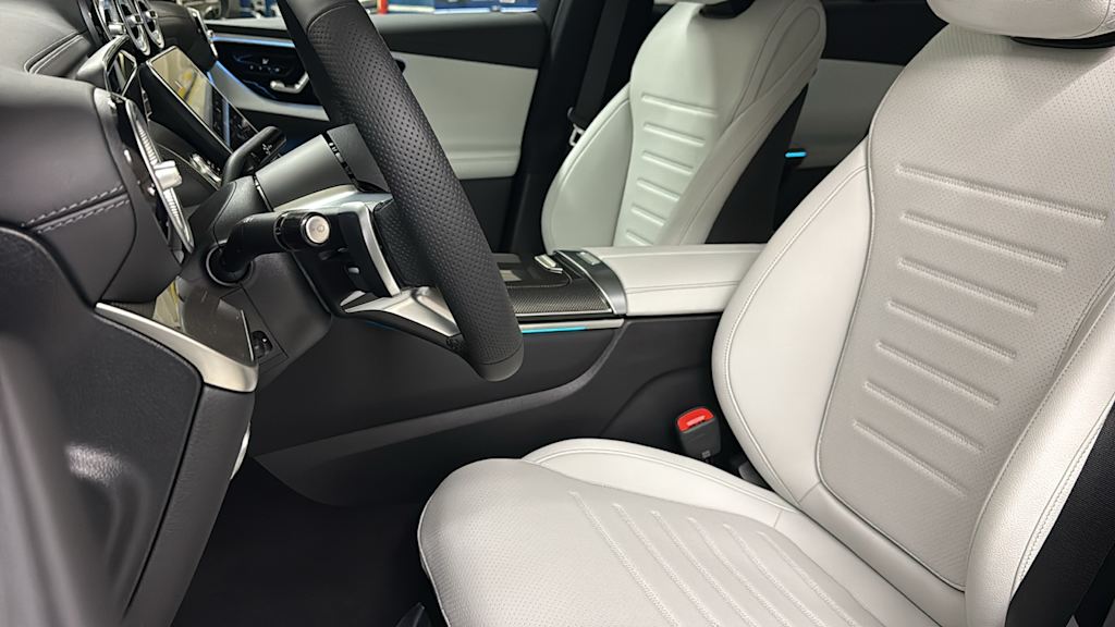 Thumbnail: 2026 Mercedes-Benz GLC - 12