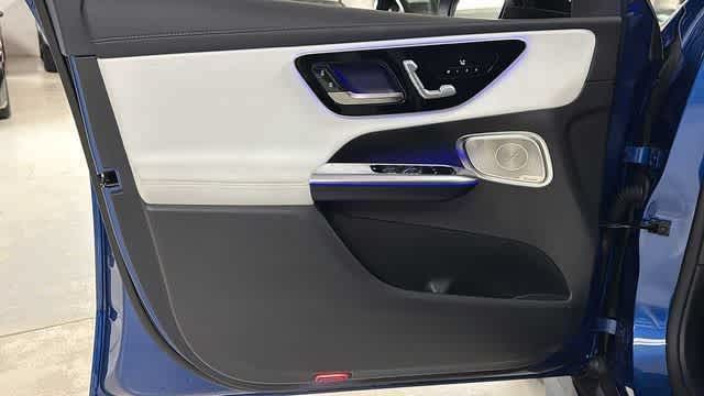 Thumbnail: 2026 Mercedes-Benz GLC - 23