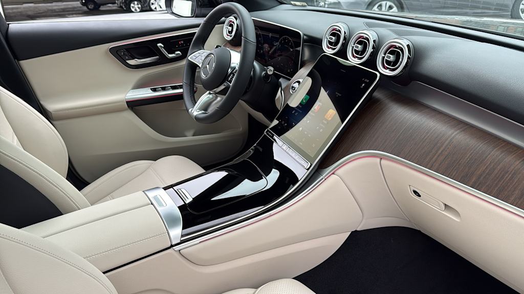 Thumbnail: 2025 Mercedes-Benz GLC - 14