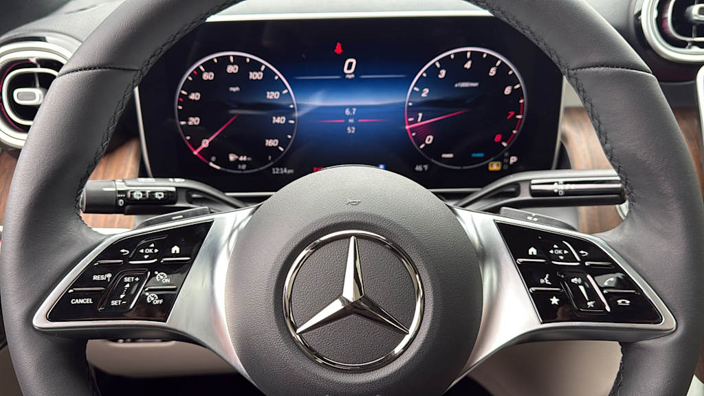 Thumbnail: 2025 Mercedes-Benz GLC - 17