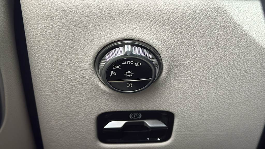 Thumbnail: 2025 Mercedes-Benz GLC - 26