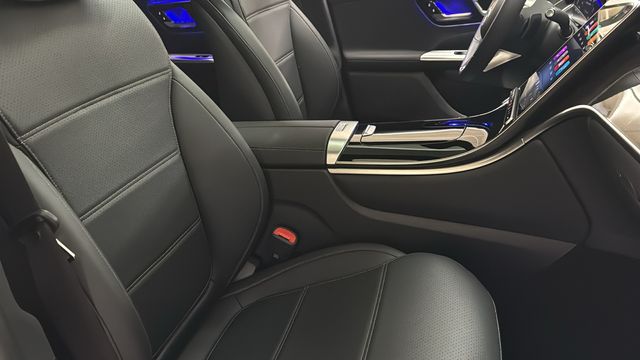 Thumbnail: 2026 Mercedes-Benz GLC - 11