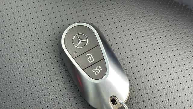 Thumbnail: 2026 Mercedes-Benz GLC - 37