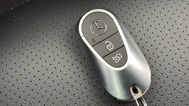 Thumbnail: 2026 Mercedes-Benz GLC - 32