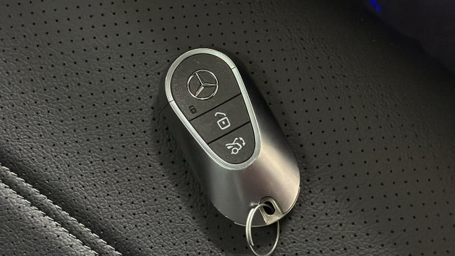 Thumbnail: 2026 Mercedes-Benz GLC - 38