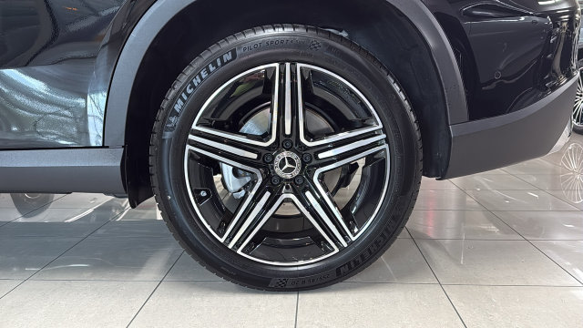 Thumbnail: 2026 Mercedes-Benz GLC - 8