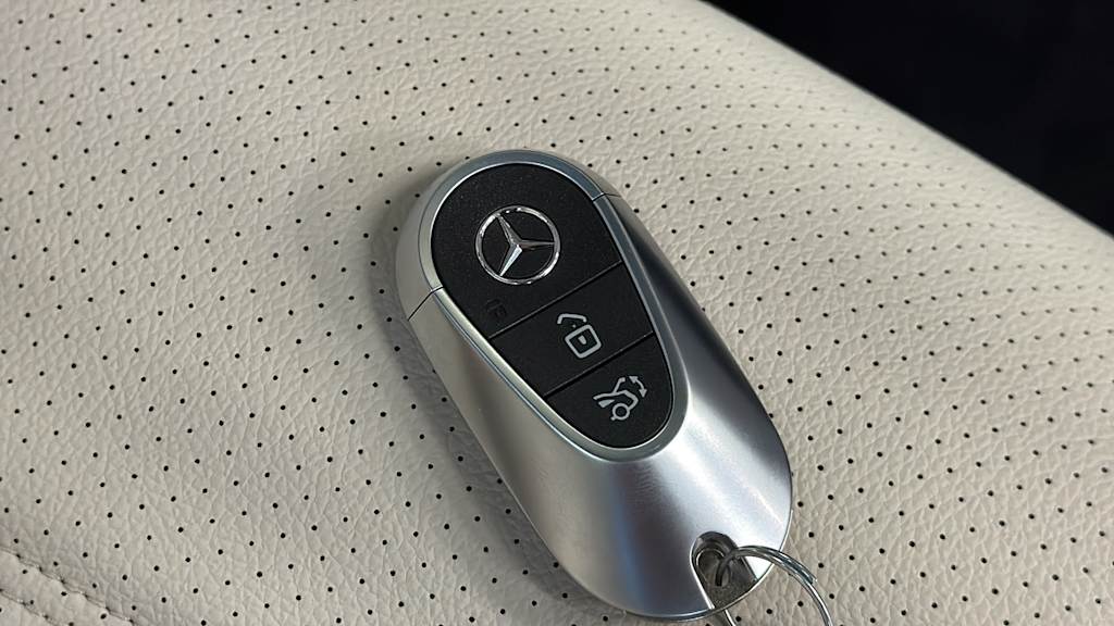 Thumbnail: 2026 Mercedes-Benz GLC - 39