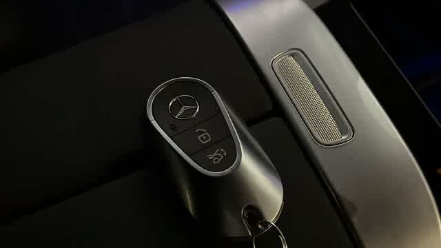 Thumbnail: 2026 Mercedes-Benz GLC - 36