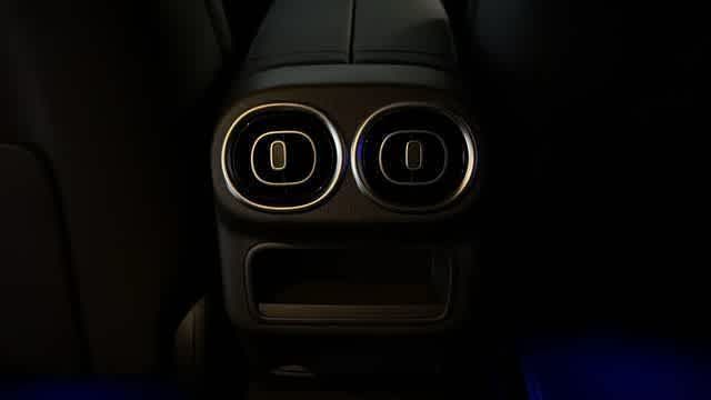 Thumbnail: 2026 Mercedes-Benz GLC - 30