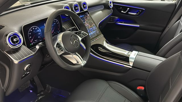 Thumbnail: 2026 Mercedes-Benz GLC - 9