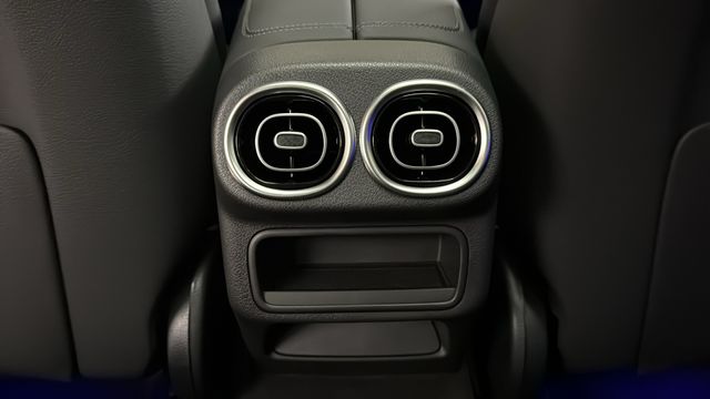 Thumbnail: 2026 Mercedes-Benz GLC - 29