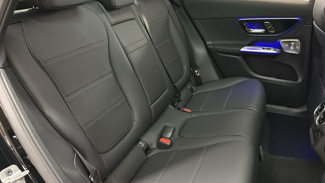 Thumbnail: 2026 Mercedes-Benz GLC - 33