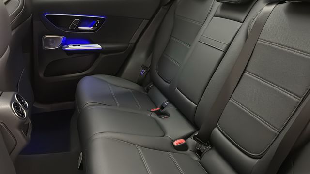 Thumbnail: 2026 Mercedes-Benz GLC - 30