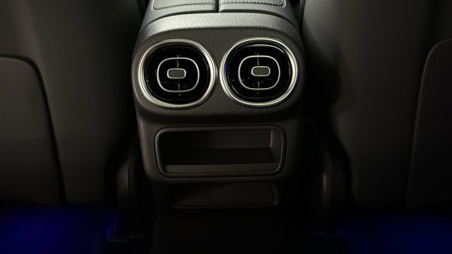 Thumbnail: 2026 Mercedes-Benz GLC - 30