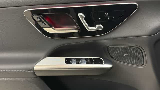 Thumbnail: 2026 Mercedes-Benz GLC - 24